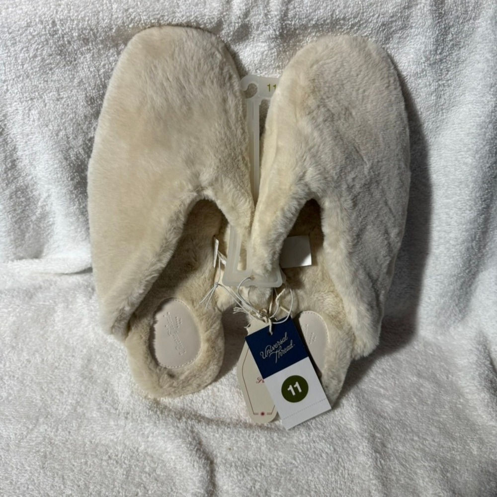 Universal Thread Womens Faux Fur Scuff Slippers Cream Off White Size 11 NWT